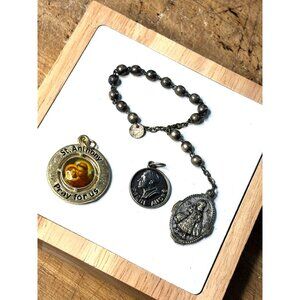 Vintage Religious St. Anthony Medal Pope John Paul II Charm & Beaded Rosary Chai